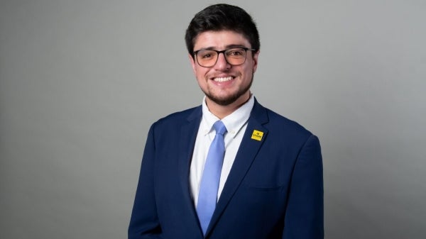 Headshot Daniel Chaves